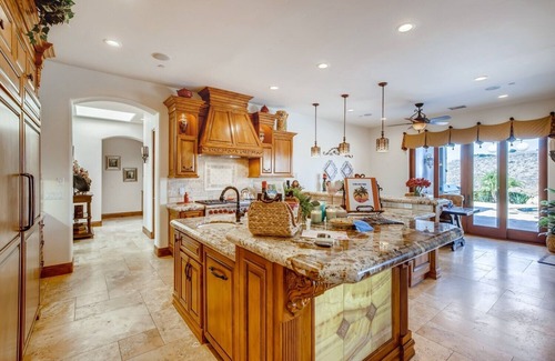 Covenant House | San Diego/Rancho Santa Fe ESTATE-Private Gated- Minutes To Beaches,Race Track