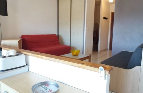 Moriani-Plage Apartment | San Nicolao de Moriani: les Marines studio sea view with direct beach access.