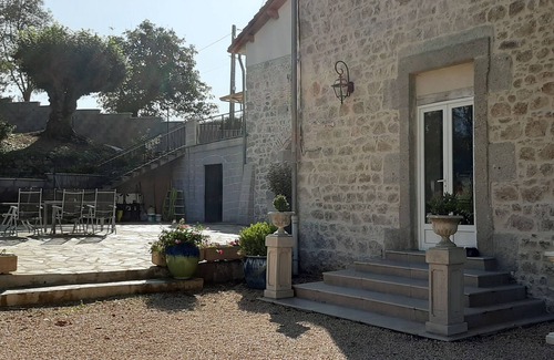 La Gimond Bed & Breakfast | Sand 'family guest room at Domaine de la plume