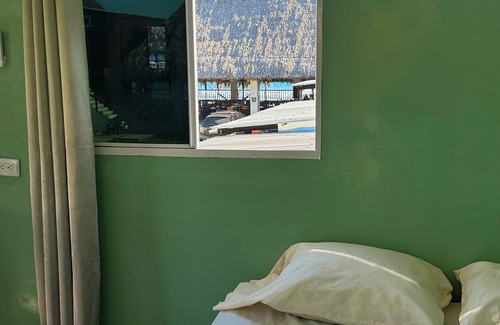 Playa Las Hojas Hotel | Sand paradise in Playa Las Hojas, 3 queen bed hotel suite