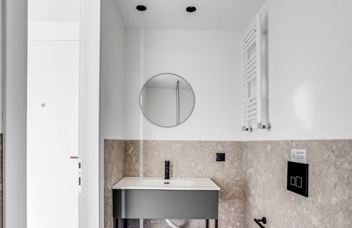 Thessaloniki Apartment | Sanders Arch - Treasured 1-Bdr. Apt. w/ Balcony