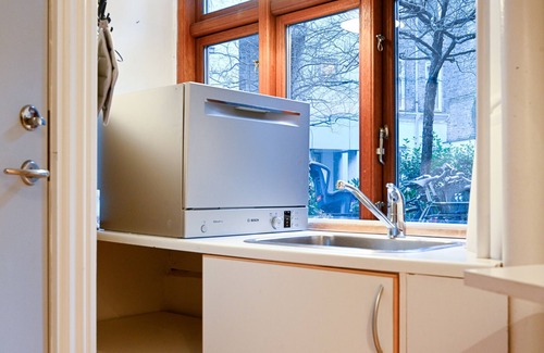 Osterbro Apartment | Sanders Park - Charming 1-bdr Apt Close to Metro