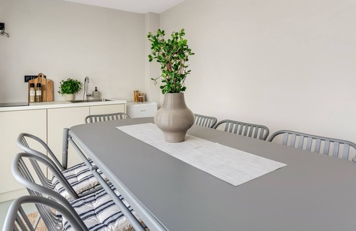 Piraeus Apartment | Sanders Port - Charming Room Near Piraeus Port