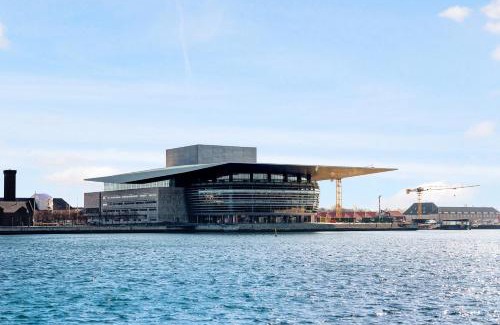 Nyhavn - Amalienborg Apartment | Sanders Square - Spacious Six-Bedroom Apartment Near Amalienborg