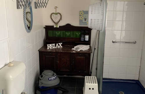 Bremer Bed & Breakfast | " Sandilira"on the shores of Lake Alexandrina.