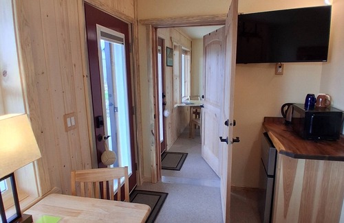 Homer Apartment | SANDPIPER STUDIO, BEACH WALK INNnRENT ALONE ORnADD AS ACCESS TO THE BEACH SUITE