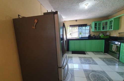 Sandy Bay House | Sandy Bay Paradise Retreat - 7 Bedrooms