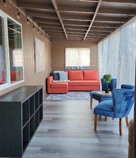 Florence House | Sandy Pacific Hideaway