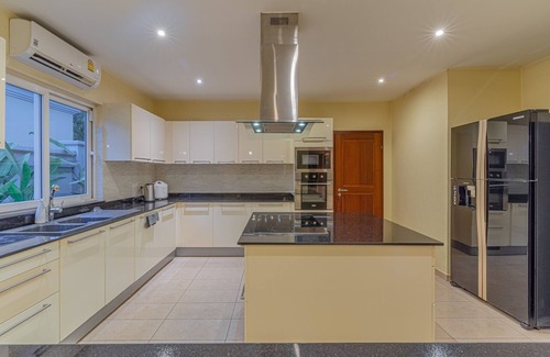 Nong Prue Villa | Sanook Pool Villa,Luxury-5km-Wlkg St/Beach-5min-7-11