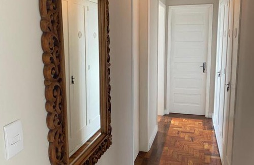 Centro Historico Apartment | Santa Casa Ap moderno e espaçoso em frente à Santa Casa com garagem