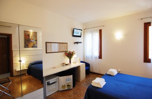 Dorsoduro House | Santa Margherita Guest House