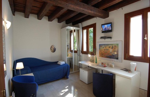 Dorsoduro House | Santa Margherita Guest House