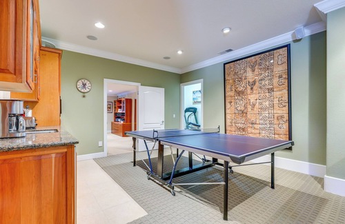 Scenic Brush Creek House | Santa Rosa Home w/Private Pool & Tennis Court