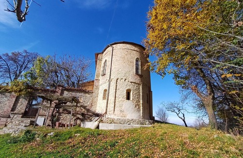 Vicoforte Apartment | Santostefano Suite 600. relaxation in a former Cistercian monastery from the year 1000