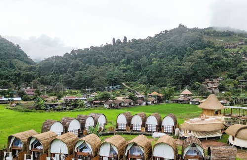 Bo Kluea Hotel | Sapanklangna