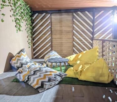 Lingsar House | Sarasutha hotel and pool