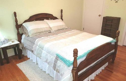 Sarnia Apartment | Sarnia Secret - BIG, Private 3 BR/2 BA APT by HWY