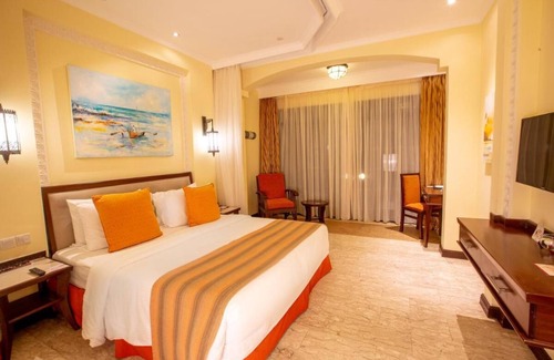 Nyali Bed & Breakfast | Sarova Whitesands Beach Resort & Spa 2