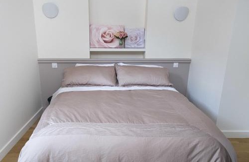 Beaune City Centre Bed & Breakfast | Sasha's Place - Appartement de Luxe - Hypercentre