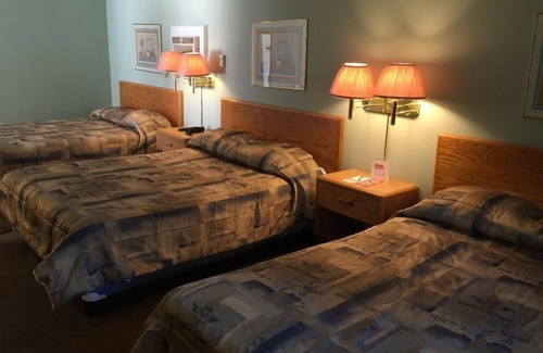 Algoma District Hotel | Satelite Motel