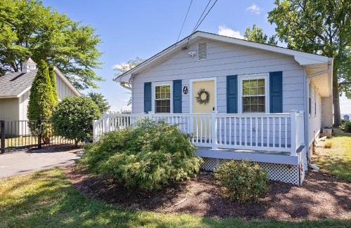 Stevensville House | Saved by the Bay