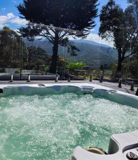 Chum Creek House | Savvanah Farmstay family friendly home with stunning views and spa