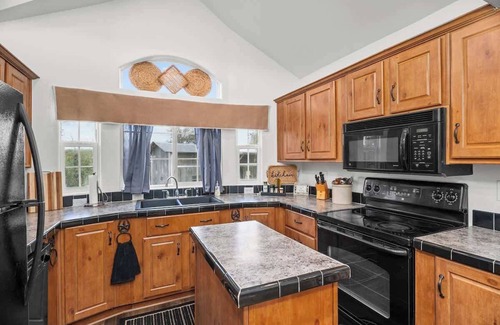 Fredericksburg House | Sawmill Cottage