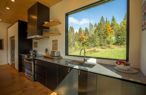 Saint Donat Ski Chalet | Scenic Hideaway Starry Nights and Spa