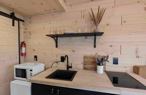 Swannanoa House | Scandinavian Retreat, Mountain View, and 20 Minutes to Asheville!