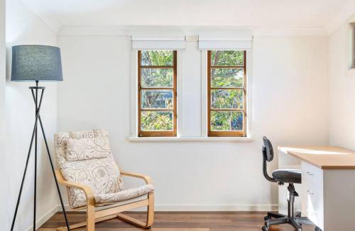 Scarness House | Scarness Cottage - Serene Queenslander by the Sea