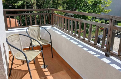 Aheloy Apartment | Scenic, 2 Bedroom Apt with Views