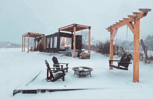 Pine Grove Apartment | ‘Scenic Escapes’ Romantic Pine Grove Getaway!