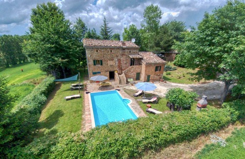 Amandola Villa | Scenic Hideaway with Pool