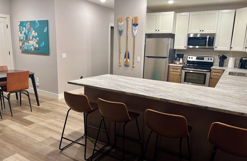 Sterling Apartment | Scenic lakeside retreat- 5 minute walk to Palisade State Park and Golf Course