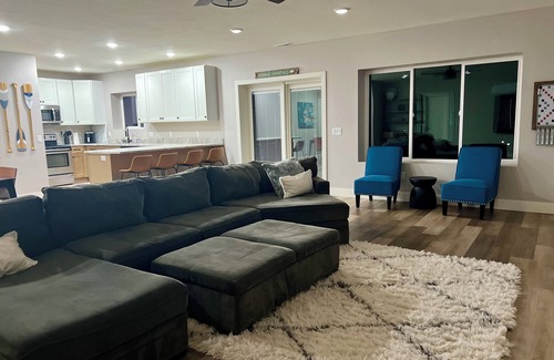 Sterling Apartment | Scenic lakeside retreat- 5 minute walk to Palisade State Park and Golf Course