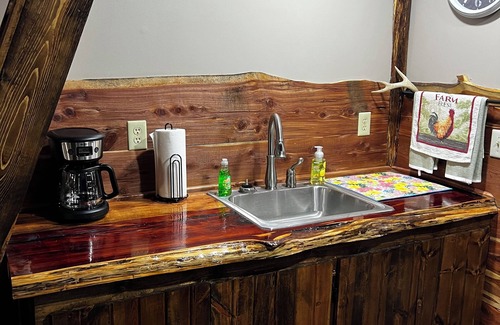 Perry Cabin | Scenic lodge near Perry, MO perfect for fishing…boating…hunting…relaxing