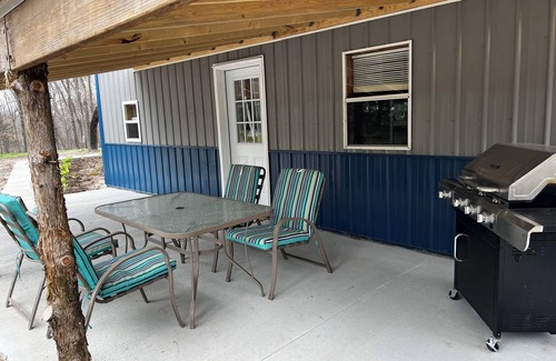 Perry Cabin | Scenic lodge near Perry, MO perfect for fishing…boating…hunting…relaxing