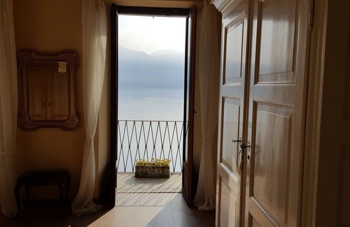Gonte Villa | Scenic villa overlooking Lake Maggiore