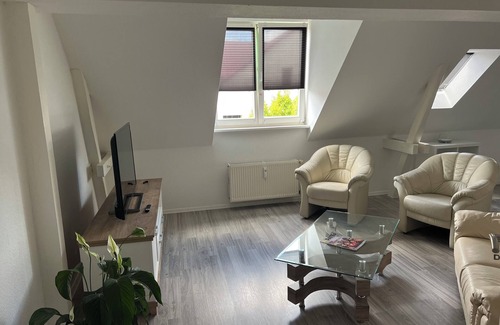 Magdeburg Apartment | Schöne Dachgeschosswohnung im Gastroviertel an der Elbe