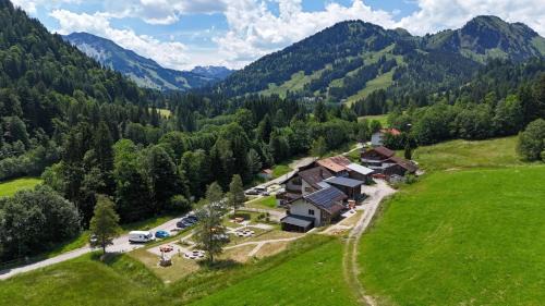 Unterjoch Apartment | Schöne FeWo für 6-8 Personen bei Zum Hüttenklaus