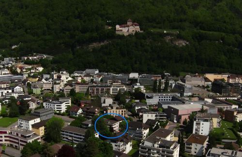 Vaduz Apartment | Schöne grosse Attika-Wohnung im Zentrum von Vaduz inkl. Parkplatz