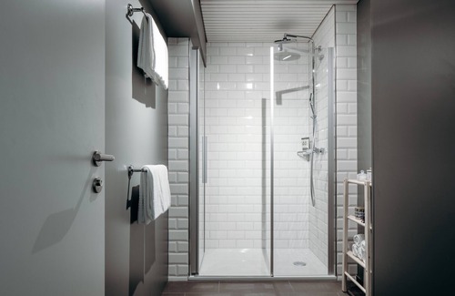 Konolfingen Hotel | Schloss Huenigen