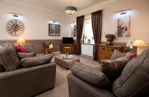 Gattonside House | School View