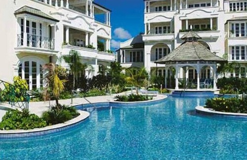 Schooner Bay Condo | Schooner Bay 201 - Condo Flamboyant | Beach Front - Located in Fabulous St. Peter with House Cleaning Included