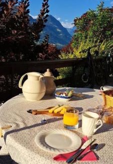 Tscheppach Apartment | Schweizer Haus