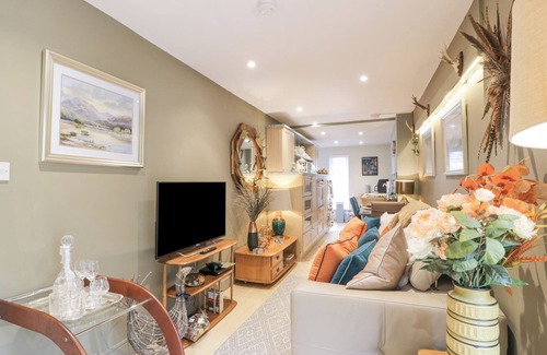 Annan Cottage | SCOTIA AT THE POW, pet friendly, country holiday cottage in Annan