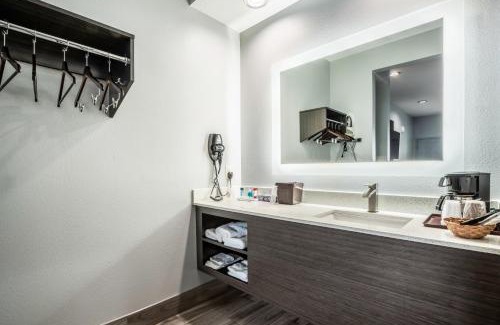 Katy Hotel | Scottish inn Katy