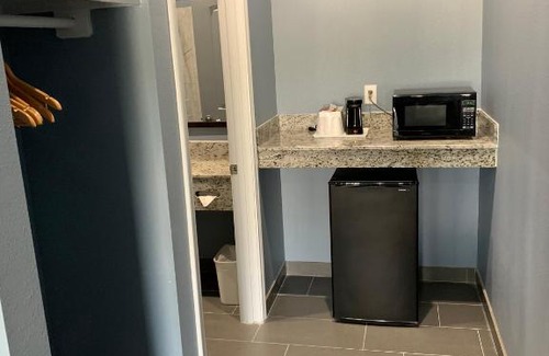 Southbelt/Ellington Hotel | Scottish Inns and Suites Scarsdale