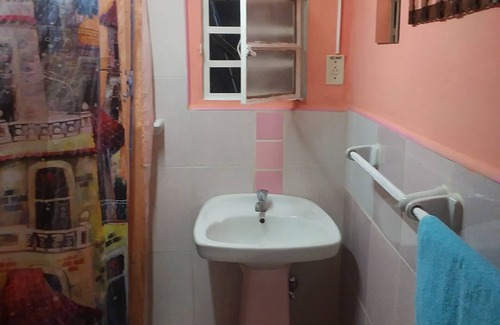 Centro Havana Hotel | Señores Amada y Pupi