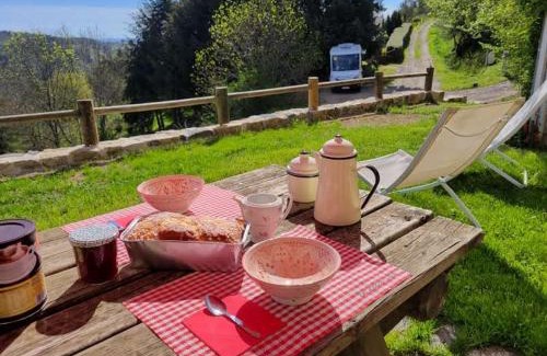 Saint-Andre-de-Chalencon House | Se reconnecter à la nature au gîte 3 étoiles de Montager à Saint André de Chalencon